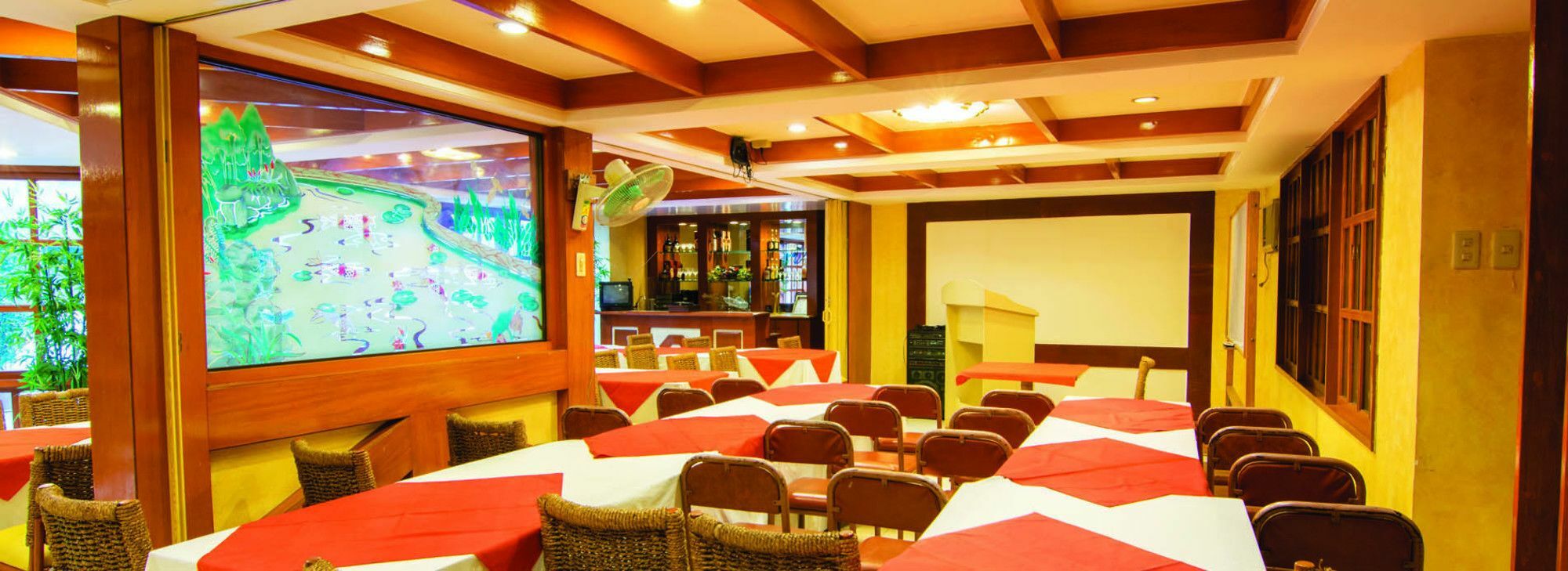 The Manor Hotel Davao City Exteriör bild